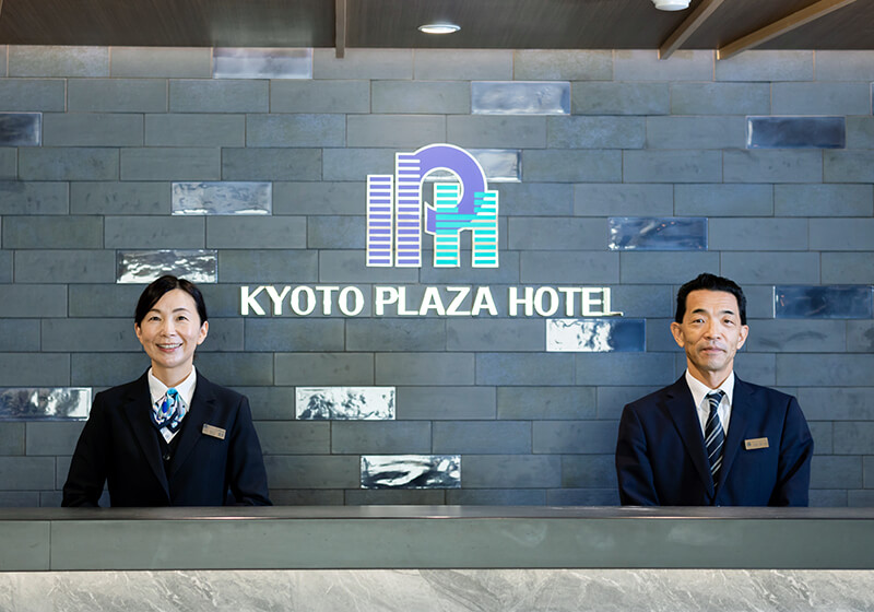 フロント（本館1階）